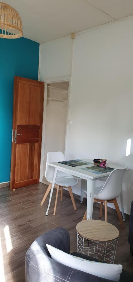 Apartament Meuble Chez Gilbert Le Tampon Zewnętrze zdjęcie